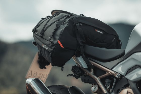 BONNEVILLE T100 (2000 - 2022) pro cargobag tailbag | SW-MOTECH