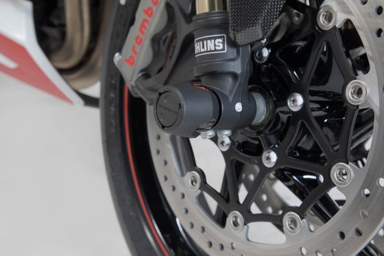 SPEED TRIPLE 1050 RS (2019 - 2020) front axle slider set | SW-MOTECH