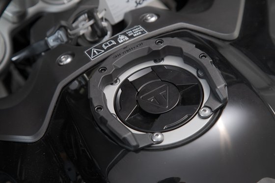 SPEED TRIPLE 1050 R (2012 - 2019) pro tank ring | SW-MOTECH