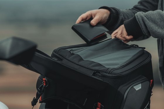 STREET TWIN 900 (2016 - 2022) pro rearbag tailbag | SW-MOTECH